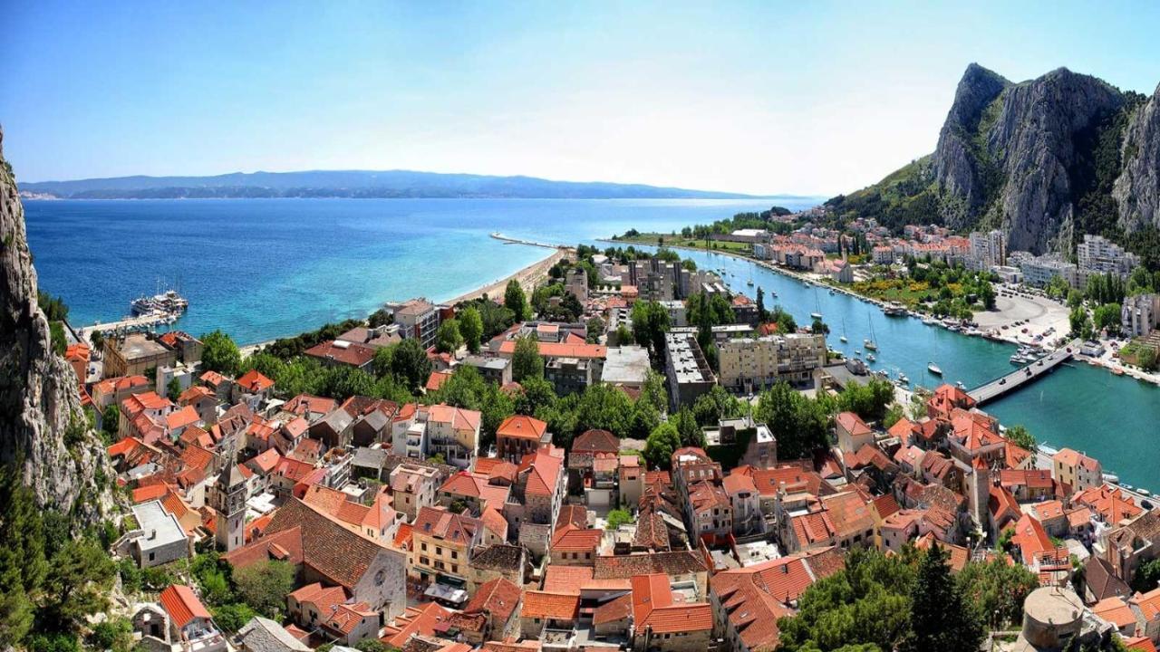 Ferienwohnung Downtown Deluxe Omiš Exterior foto