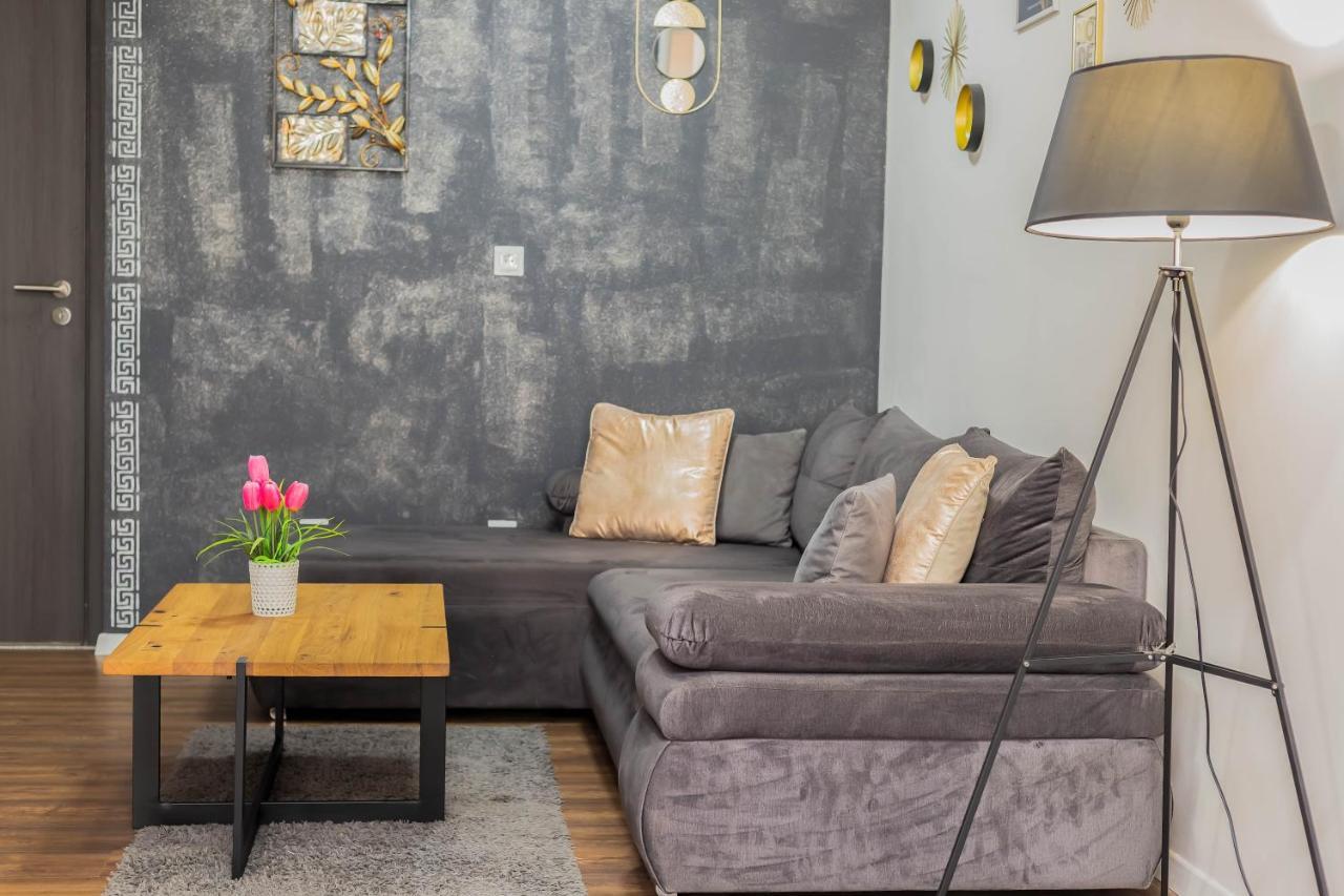 Ferienwohnung Downtown Deluxe Omiš Exterior foto