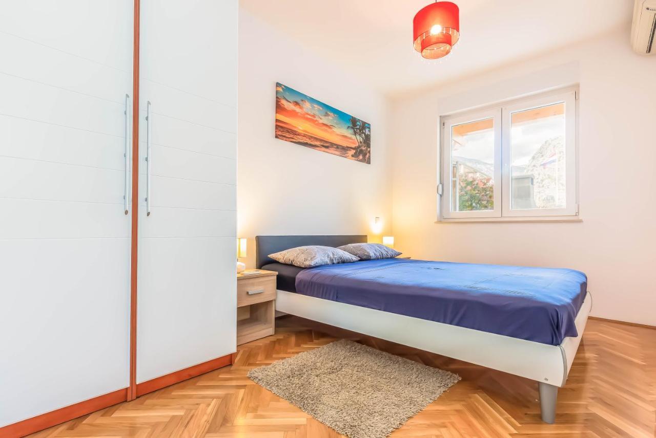 Ferienwohnung Downtown Deluxe Omiš Exterior foto