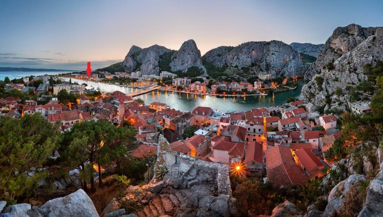 Ferienwohnung Downtown Deluxe Omiš Exterior foto